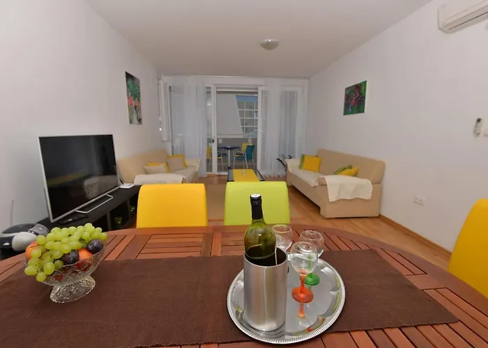 Yellow Turtle * マカルスカ