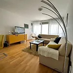 Yellow Turtle Макарська