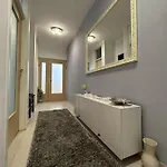 Апартаменти Yellow Turtle