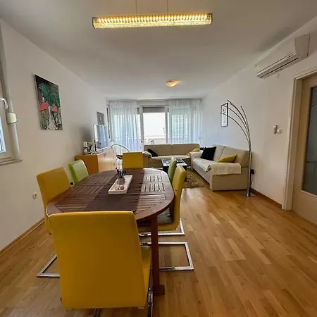 Apartman Yellow Turtle Makarska