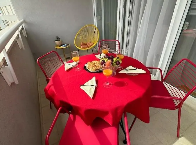 Yellow Turtle מאקרסקה